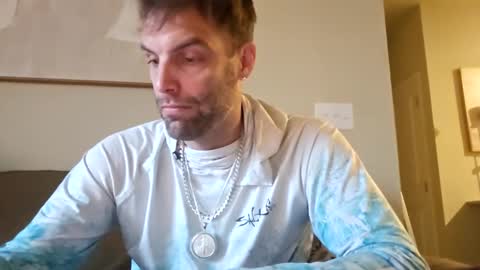 Snapshot of desertan20 chatting on December 4, 2024, 8:29 pm Tall and Handsome online show from December 4, 2024, 8:29 pm