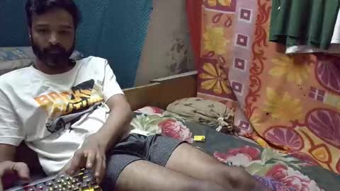 desi_boy799417 online show from November 9, 2025, 6:55 am