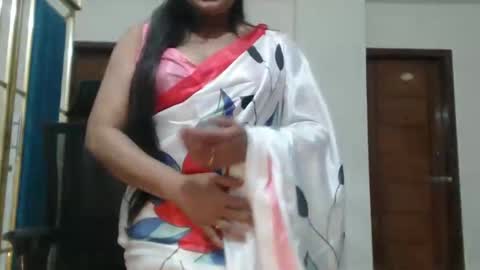 Snapshot of desimaisa130 chatting on April 22, 2026, 4:30 pm Maisa online show from April 22, 2026, 4:30 pm