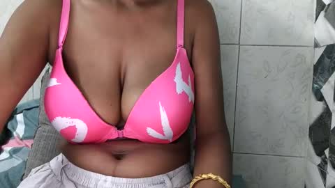 desiprincessaga online show from October 31, 2025, 4:02 am