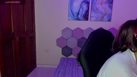 TORI AND MR. BEAR online show from October 13, 2025, 11:54 am