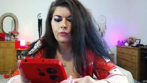 HellenMoon online show from March 11, 2026, 9:26 am