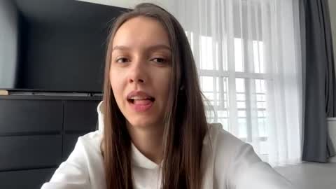 Snapshot of desirewingard chatting on April 7, 2026, 3:40 am Ksenia online show from April 7, 2026, 3:40 am