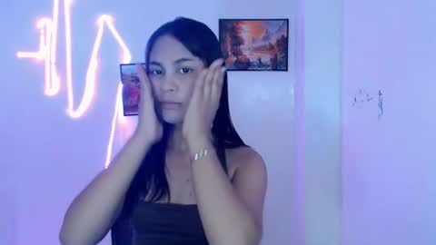 Snapshot of dess_morena chatting on July 15, 2026, 8:19 am Dess online show from July 15, 2026, 8:19 am