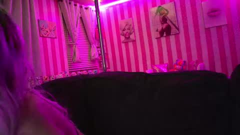 IMMACULATE BEAUTY online show from September 25, 2025, 11:03 am