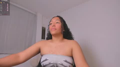 Snapshot of desty_y chatting on June 25, 2026, 11:31 pm desty_y online show from June 25, 2026, 11:31 pm