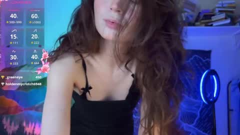 Snapshot of deva_green chatting on June 3, 2026, 8:25 pm Deva online show from June 3, 2026, 8:25 pm