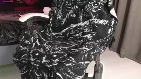 devil_s_bride online show from May 15, 2026, 4:36 pm