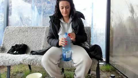 Anna online show from November 20, 2025, 10:26 am