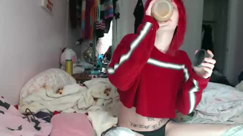 Snapshot of devilg1rl chatting on April 30, 2026, 8:57 pm poutyangel online show from April 30, 2026, 8:57 pm