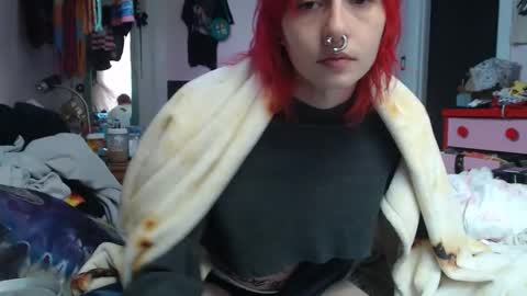 Snapshot of devilg1rl chatting on May 4, 2026, 6:48 pm poutyangel online show from May 4, 2026, 6:48 pm