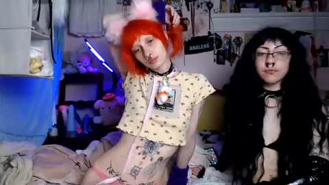 Snapshot of devilg1rl chatting on August 4, 2026, 10:40 am poutyangel online show from August 4, 2026, 10:40 am