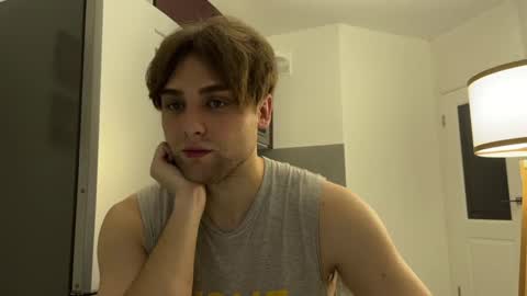 devilnut1 online show from December 20, 2024, 2:52 am