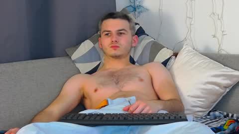 devin_ho online show from December 26, 2024, 10:48 am