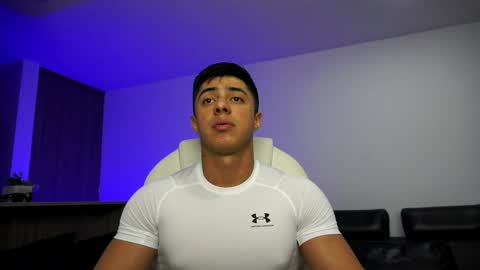 Snapshot of devin_hunter chatting on December 27, 2024, 12:07 am Devin Hunter online show from December 27, 2024, 12:07 am