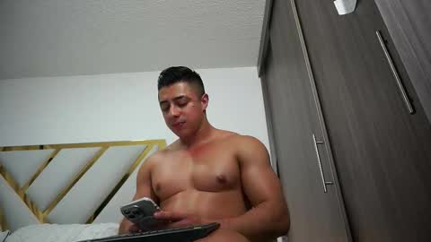 Snapshot of devin_hunter chatting on October 1, 2025, 1:11 am Devin Hunter online show from October 1, 2025, 1:11 am
