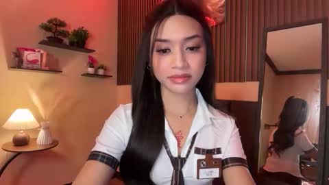 Devine Greyson online show from September 23, 2025, 6:55 pm