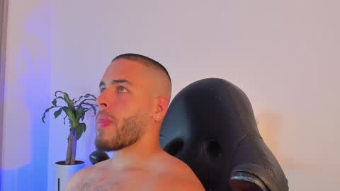 Devon Collins Independent model online show from February 3, 2025, 11:58 pm