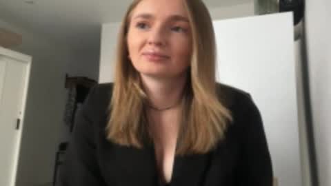 Mira online show from December 3, 2025, 10:13 am