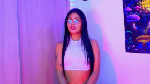 Snapshot of devours_fire chatting on October 28, 2025, 9:06 pm Sara 3 online show from October 28, 2025, 9:06 pm