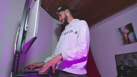 dex_ak586 online show from November 2, 2025, 2:14 am