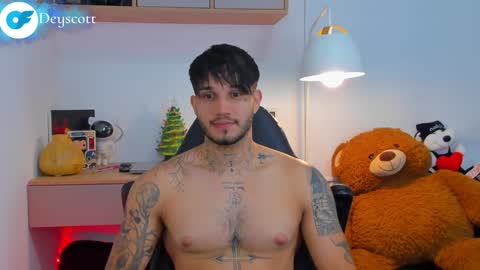 Snapshot of deymon_scott chatting on December 13, 2024, 4:00 am JULIAN online show from December 13, 2024, 4:00 am