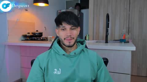 Snapshot of deymon_scott chatting on December 17, 2024, 11:49 pm JULIAN online show from December 17, 2024, 11:49 pm