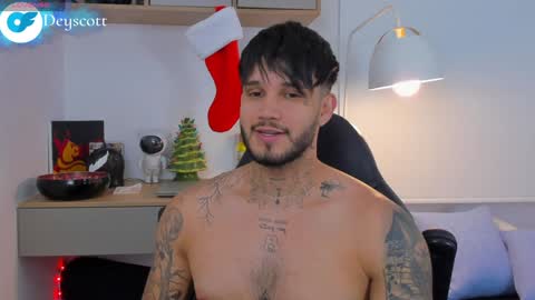 Snapshot of deymon_scott chatting on December 31, 2024, 11:17 pm JULIAN online show from December 31, 2024, 11:17 pm