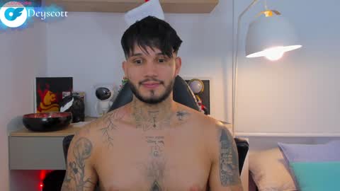 Snapshot of deymon_scott chatting on January 1, 2025, 2:19 am JULIAN online show from January 1, 2025, 2:19 am