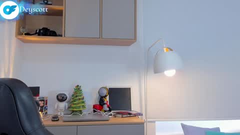 Snapshot of deymon_scott chatting on January 4, 2025, 8:59 pm JULIAN online show from January 4, 2025, 8:59 pm