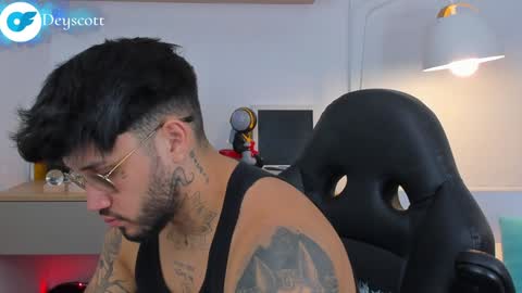 Snapshot of deymon_scott chatting on January 7, 2025, 10:30 pm JULIAN online show from January 7, 2025, 10:30 pm