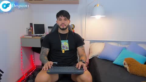 Snapshot of deymon_scott chatting on January 22, 2025, 12:16 am JULIAN online show from January 22, 2025, 12:16 am