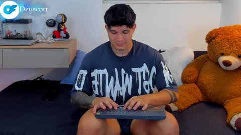 Snapshot of deymon_scott chatting on January 30, 2025, 3:22 am JULIAN online show from January 30, 2025, 3:22 am