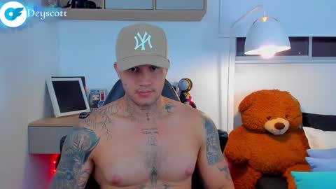 Snapshot of deymon_scott chatting on February 15, 2025, 11:36 pm JULIAN online show from February 15, 2025, 11:36 pm