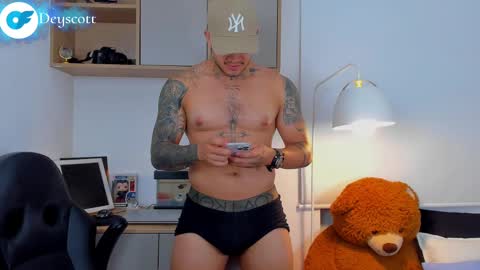 Snapshot of deymon_scott chatting on February 23, 2025, 2:18 am JULIAN online show from February 23, 2025, 2:18 am