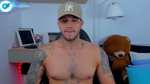 Snapshot of deymon_scott chatting on February 25, 2025, 1:20 am JULIAN online show from February 25, 2025, 1:20 am