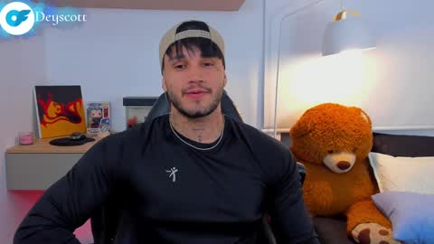 Snapshot of deymon_scott chatting on March 6, 2025, 1:05 am JULIAN online show from March 6, 2025, 1:05 am