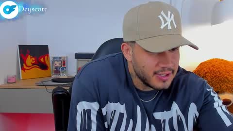 Snapshot of deymon_scott chatting on March 7, 2025, 11:27 pm JULIAN online show from March 7, 2025, 11:27 pm