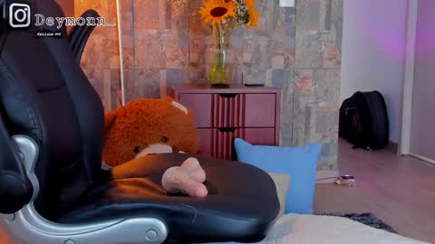 Snapshot of deymon_scott chatting on September 19, 2025, 3:34 pm JULIAN online show from September 19, 2025, 3:34 pm