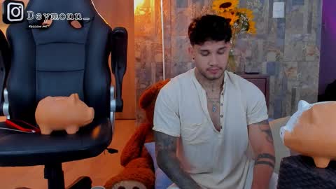 Snapshot of deymon_scott chatting on September 20, 2025, 11:17 pm JULIAN online show from September 20, 2025, 11:17 pm