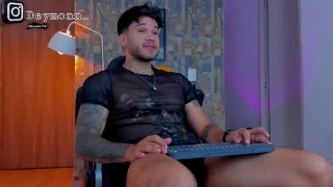 Snapshot of deymon_scott chatting on September 25, 2025, 6:44 pm JULIAN online show from September 25, 2025, 6:44 pm