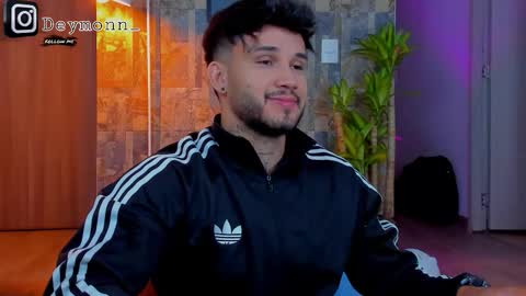 Snapshot of deymon_scott chatting on October 9, 2025, 2:09 am JULIAN online show from October 9, 2025, 2:09 am