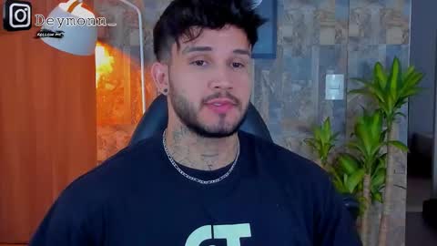 Snapshot of deymon_scott chatting on October 14, 2025, 8:31 pm JULIAN online show from October 14, 2025, 8:31 pm