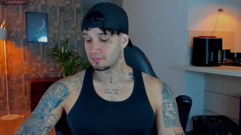 Snapshot of deymon_scott chatting on February 6, 2026, 1:10 am JULIAN online show from February 6, 2026, 1:10 am