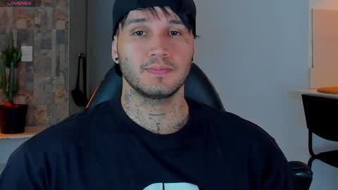 Snapshot of deymon_scott chatting on March 31, 2026, 10:54 pm JULIAN online show from March 31, 2026, 10:54 pm