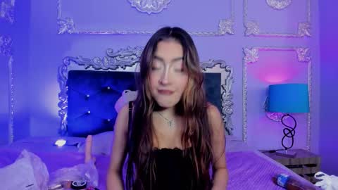 Snapshot of dhaliarosse chatting on February 18, 2026, 5:14 am Dhalia online show from February 18, 2026, 5:14 am