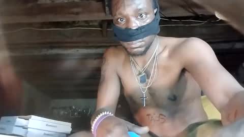 Marcus D-von Steel as the raunchy ass sniffer thrill me with your online show from April 25, 2026, 8:39 am