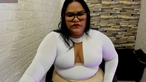 DHEVORA online show from November 13, 2025, 1:21 pm