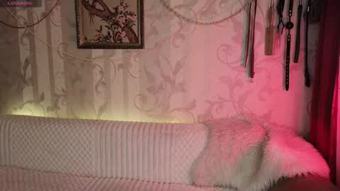 Diana Di Honey online show from February 12, 2026, 2:12 pm