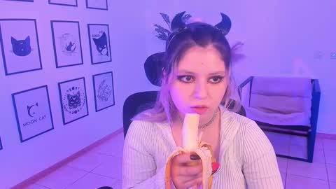 Dia online show from February 1, 2025, 11:06 pm